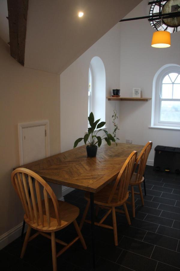 Clock Tower Apartment Llandrindod Wells Exterior foto